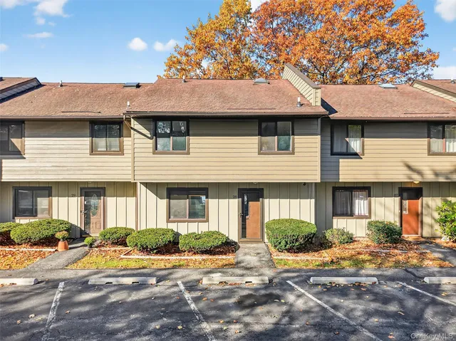$360,000 | 28 Hudson Heights Drive, Unit 28, Poughkeepsie, NY 12601