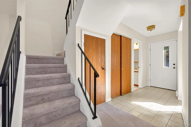 $360,000 | 28 Hudson Heights Drive, Unit 28, Poughkeepsie, NY 12601