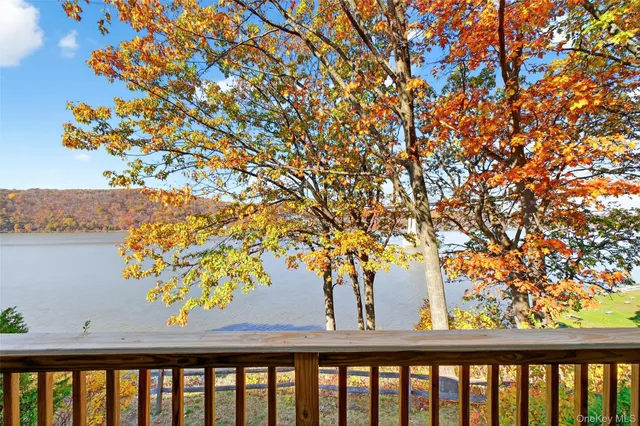 $360,000 | 28 Hudson Heights Drive, Unit 28, Poughkeepsie, NY 12601