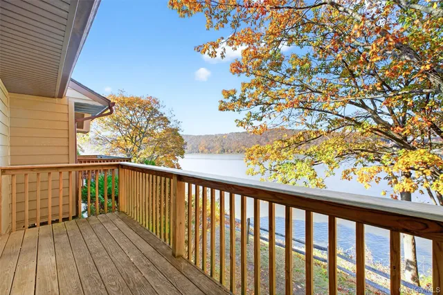 $360,000 | 28 Hudson Heights Drive, Unit 28, Poughkeepsie, NY 12601