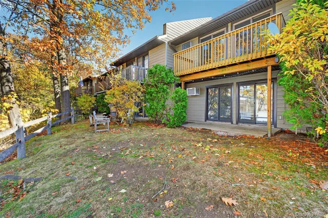 $360,000 | 28 Hudson Heights Drive, Unit 28, Poughkeepsie, NY 12601