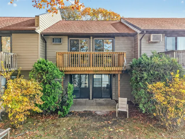 $360,000 | 28 Hudson Heights Drive, Unit 28, Poughkeepsie, NY 12601