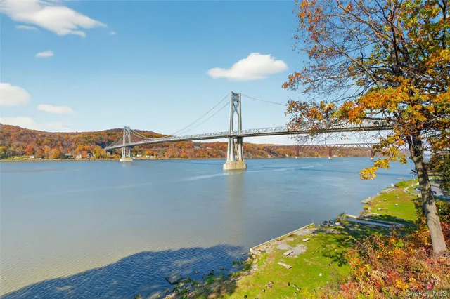 $360,000 | 28 Hudson Heights Drive, Unit 28, Poughkeepsie, NY 12601