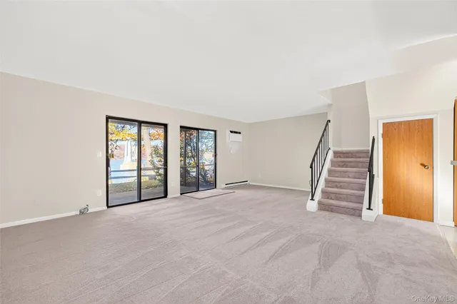 $360,000 | 28 Hudson Heights Drive, Unit 28, Poughkeepsie, NY 12601