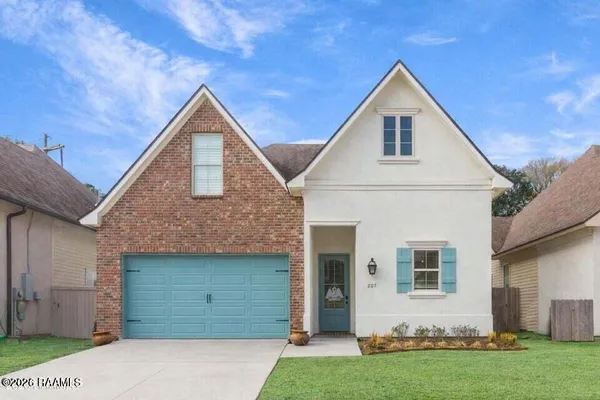$2,200 | 207 Summerland Key Lane, Lafayette, LA 70508