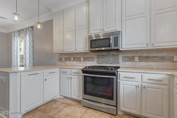 $2,200 | 207 Summerland Key Lane, Lafayette, LA 70508