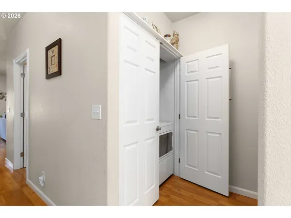 $329,000 | 2471 Southeast Waldon Avenue, Roseburg, OR 97470