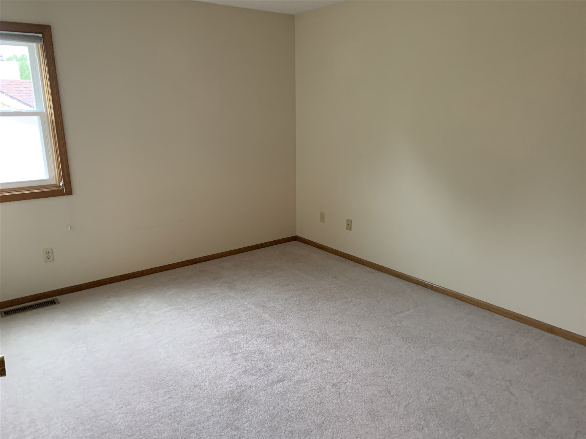 2205 Broken Oak Road Fort Wayne, IN 46818 - Photo 16 of 32
