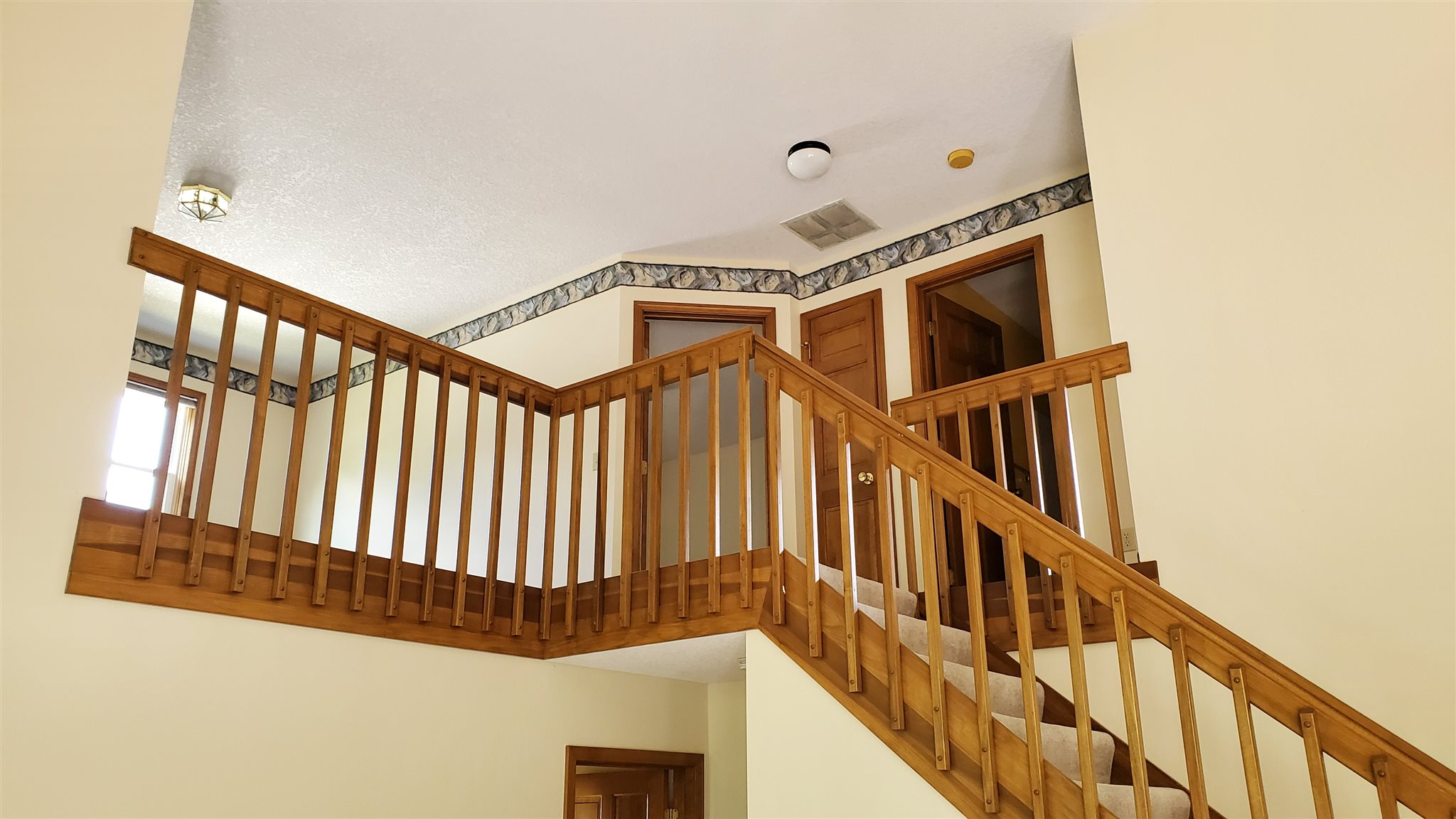 2205 Broken Oak Road Fort Wayne, IN 46818 - Photo 3 of 32