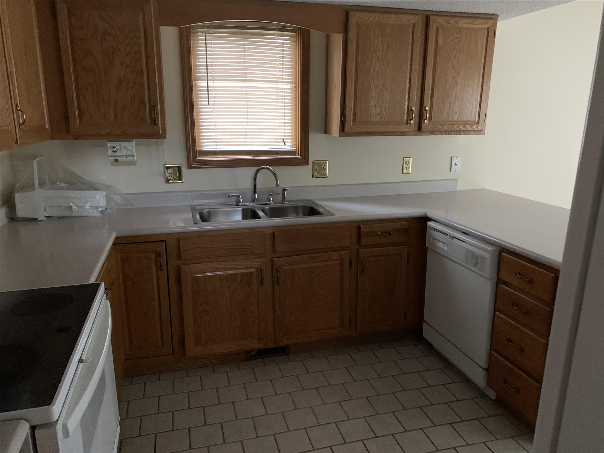 2205 Broken Oak Road Fort Wayne, IN 46818 - Photo 5 of 32