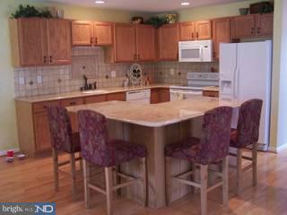 105 Raintree Crossing Hatfield, PA 19440 - Photo 2 of 5 Gallery Image 2