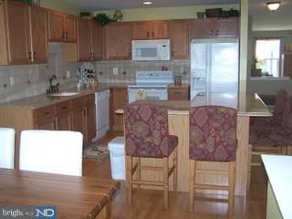 105 Raintree Crossing Hatfield, PA 19440 - Photo 3 of 5 Gallery Image 3