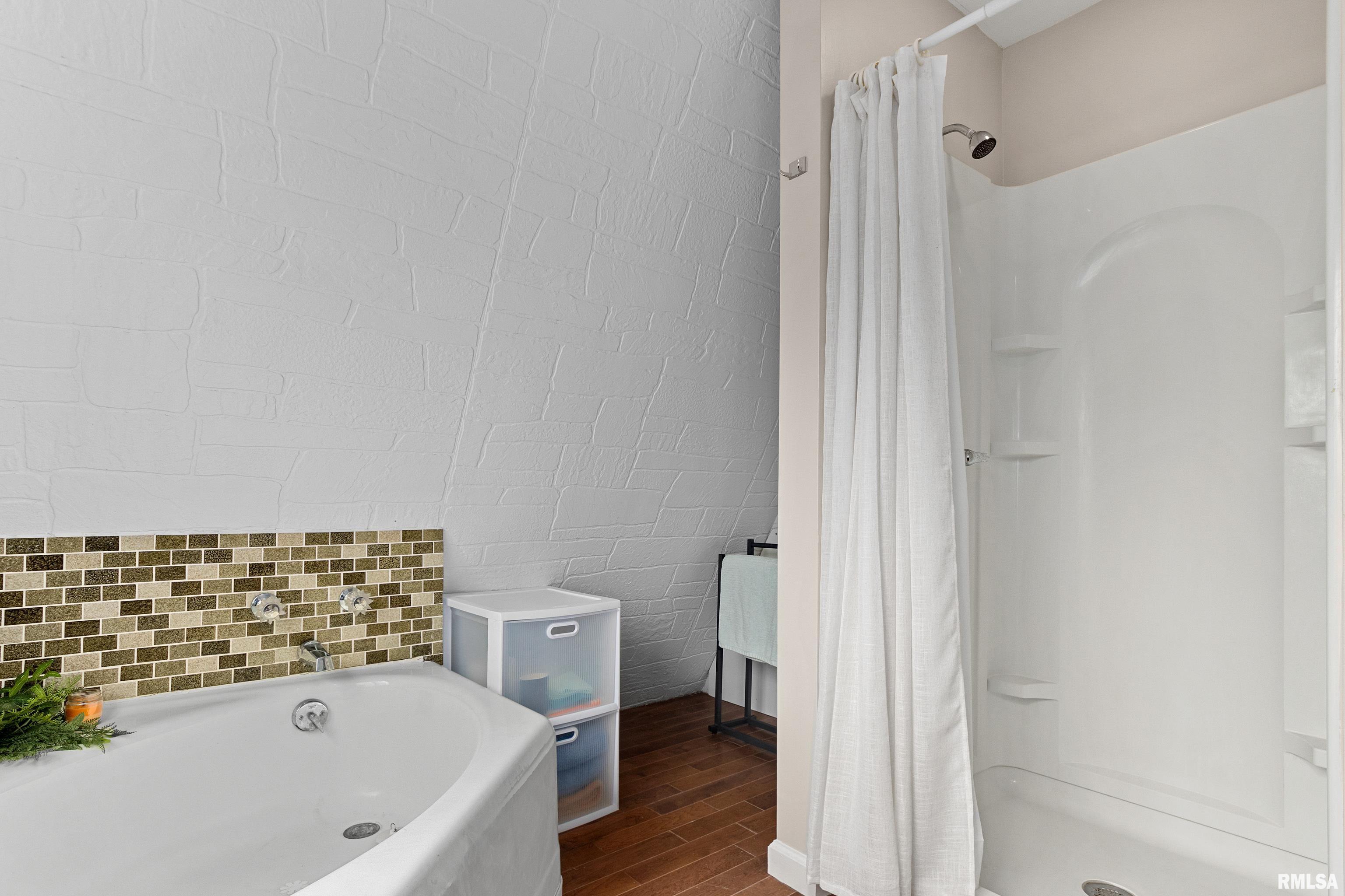 380 McGrew Drive Avon, IL 61415 - Photo 15 of 55