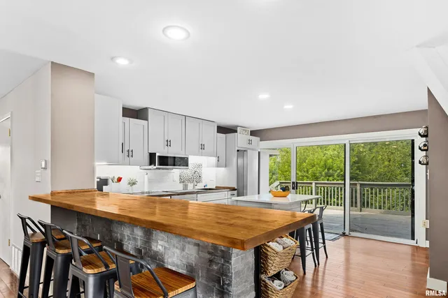 $315,000 | 380 McGrew Drive, Avon, IL 61415