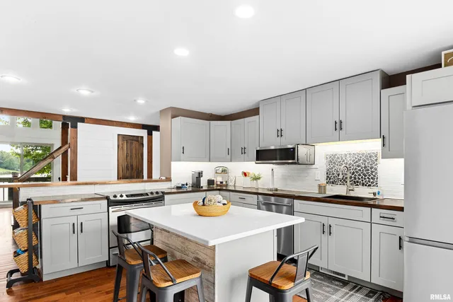 $315,000 | 380 McGrew Drive, Avon, IL 61415