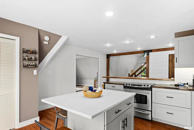 $315,000 | 380 McGrew Drive, Avon, IL 61415