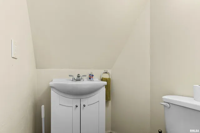 $315,000 | 380 McGrew Drive, Avon, IL 61415