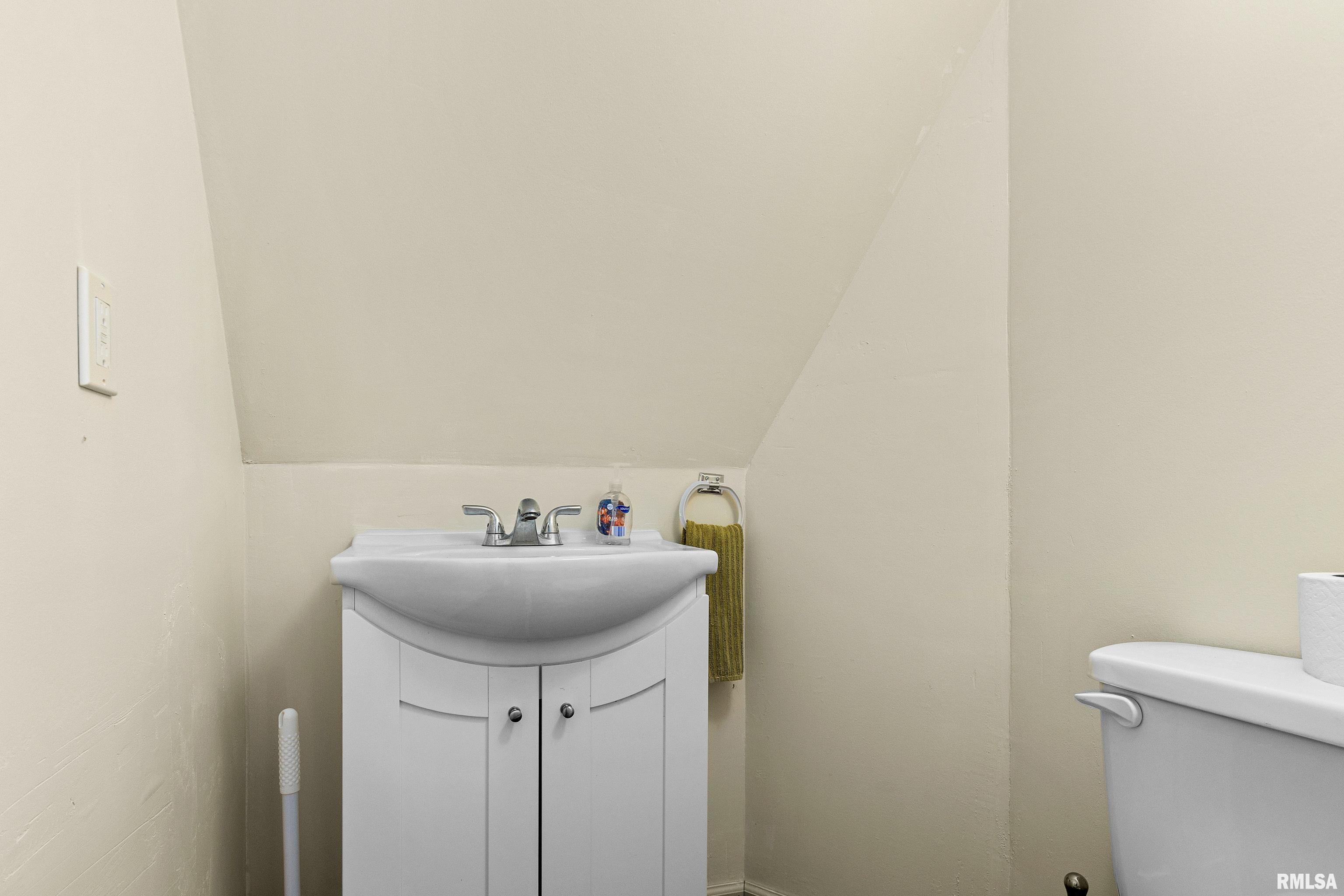 380 McGrew Drive Avon, IL 61415 - Photo 33 of 55