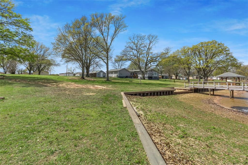 2109 Beavers Point Bonham, TX 75418 - Photo 12 of 31