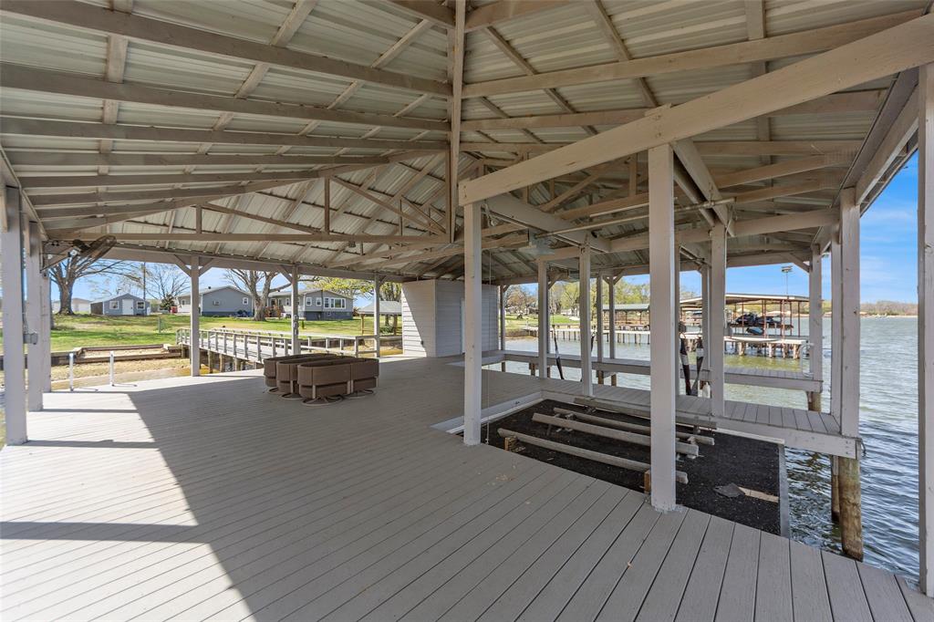 2109 Beavers Point Bonham, TX 75418 - Photo 18 of 31
