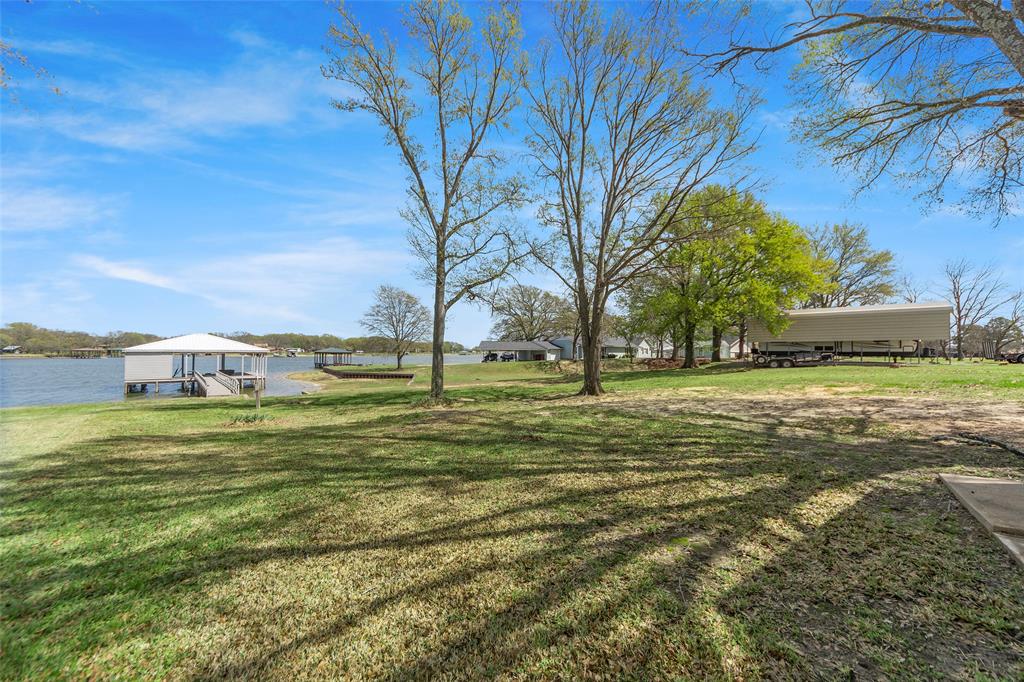 2109 Beavers Point Bonham, TX 75418 - Photo 6 of 31