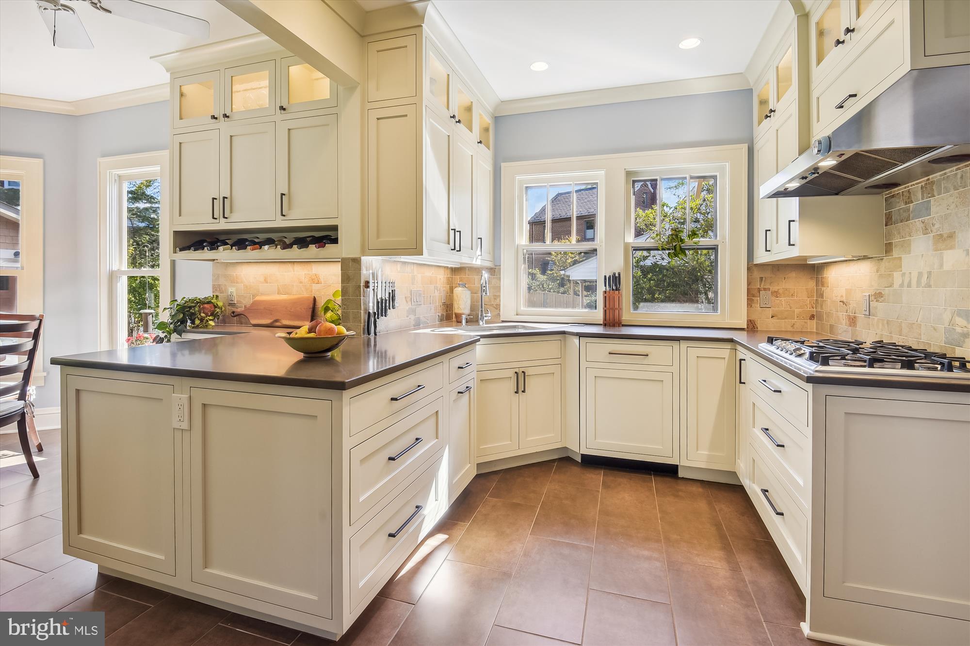 2403 Ridge Rd Drive Alexandria, VA 22302 - Photo 11 of 40 Kitchen