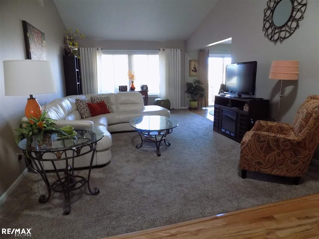 50823 Raintree Circle New Baltimore, MI 48047 - Photo 4 of 25 31344084-3.JPG