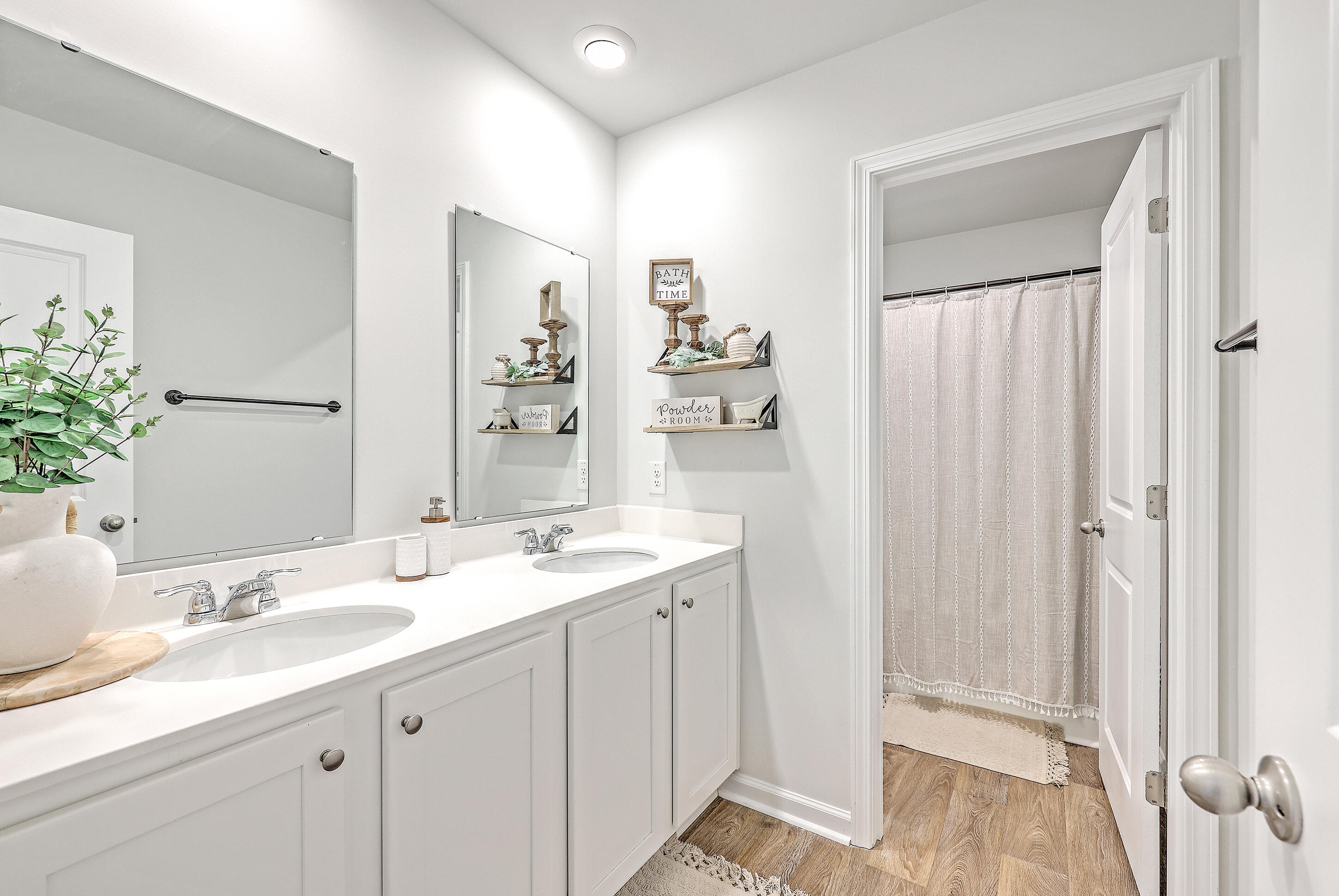 156 William Clark Boulevard Santee, SC 29142 - Photo 30 of 39 ZYN_1477_78_79_80_81_82_83