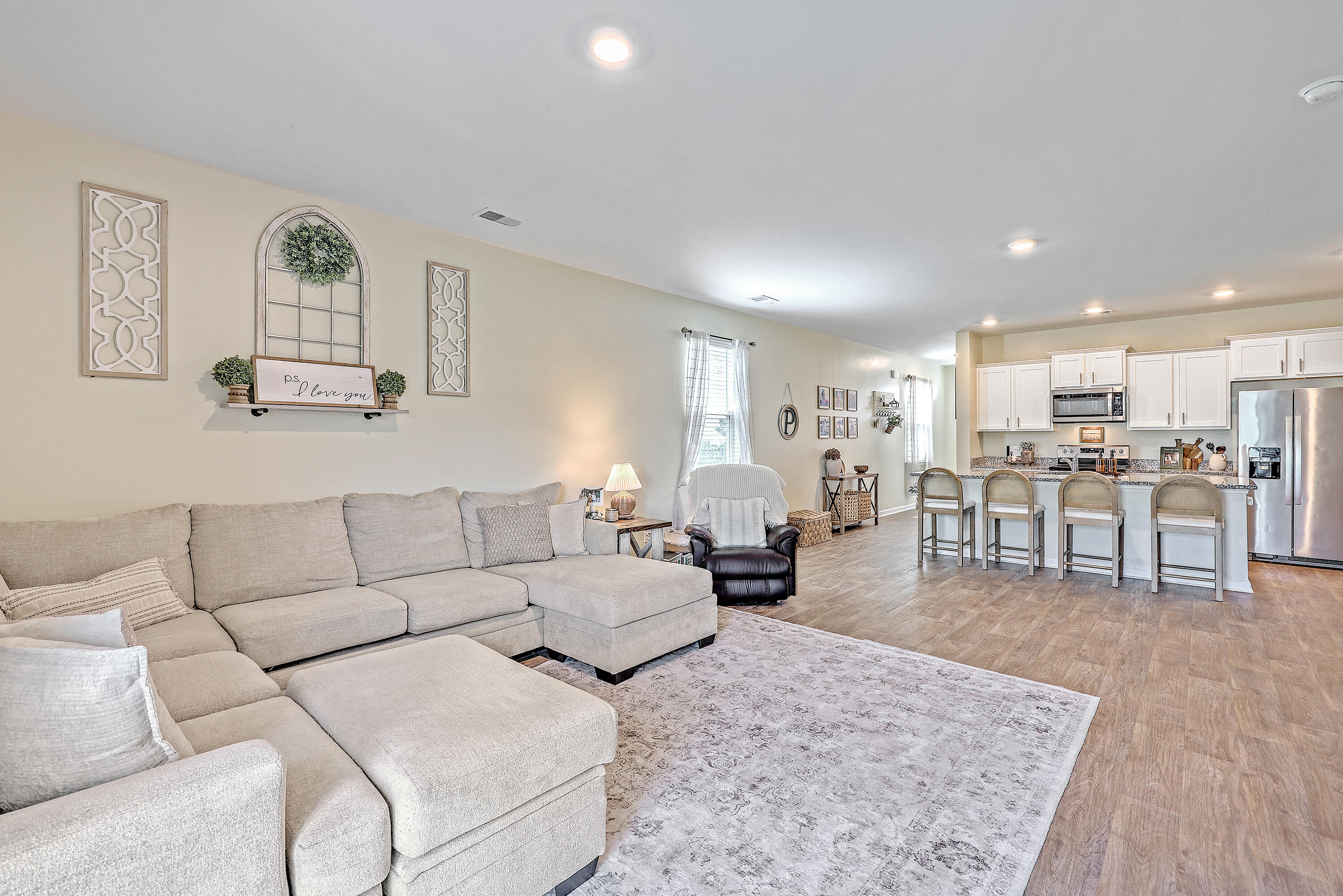 156 William Clark Boulevard Santee, SC 29142 - Photo 9 of 39 ZYN_1323_4_5_6_7_8_9