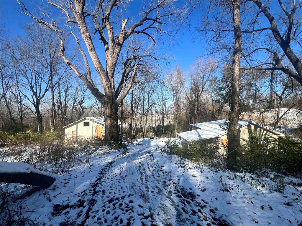 8319 Morrell Avenue Kansas City, MO 64125 - Photo 2 of 5