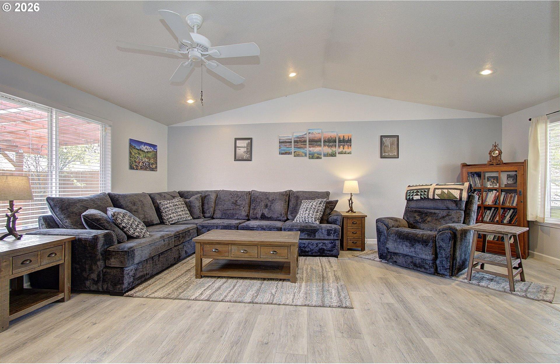 105 Radcliffe Road Kelso, WA 98626 - Photo 6 of 37 Gallery Image 6