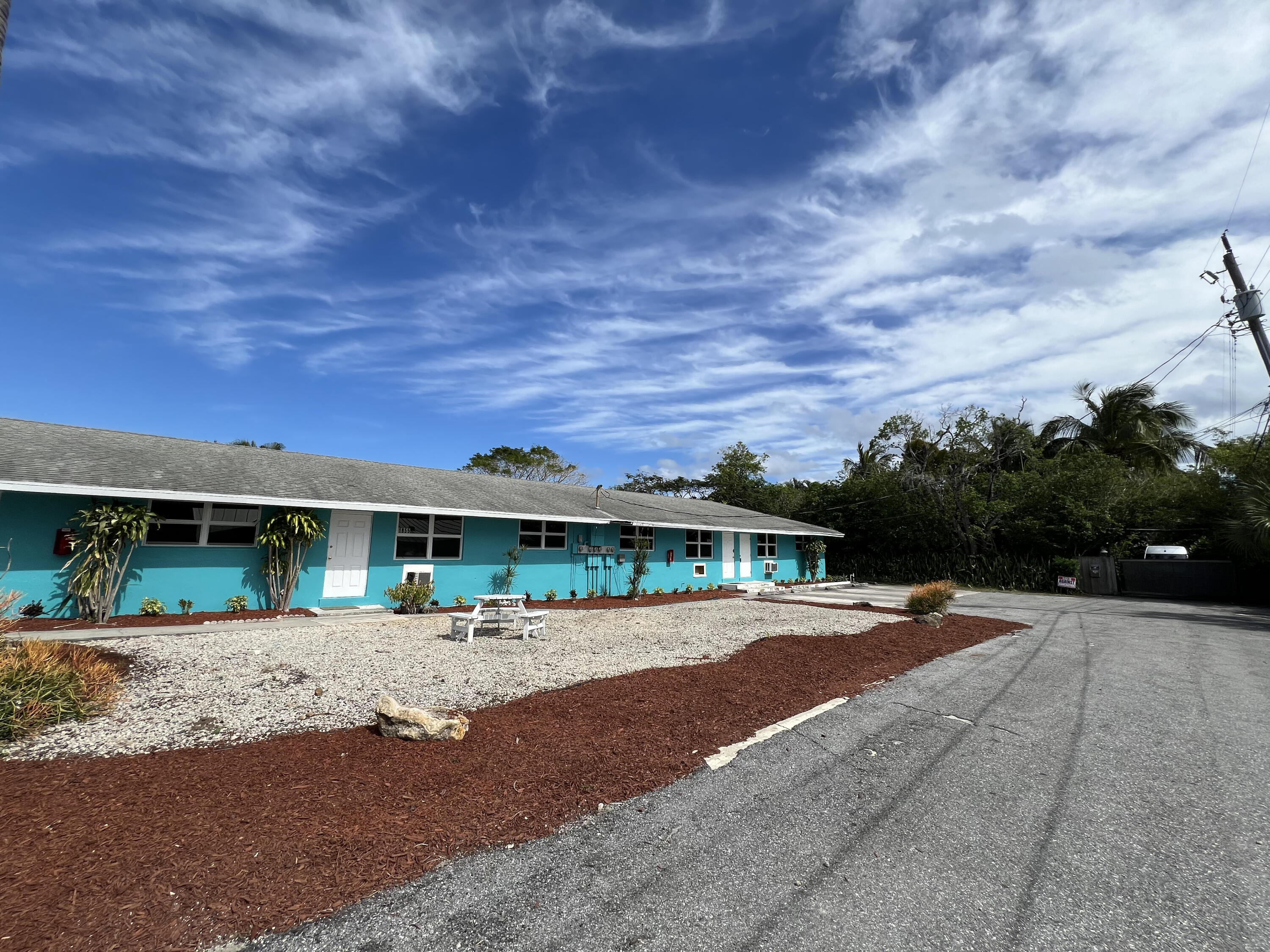 1863 Dillone Lane Juno Beach, FL 33408 - Photo 3 of 22 IMG_9023