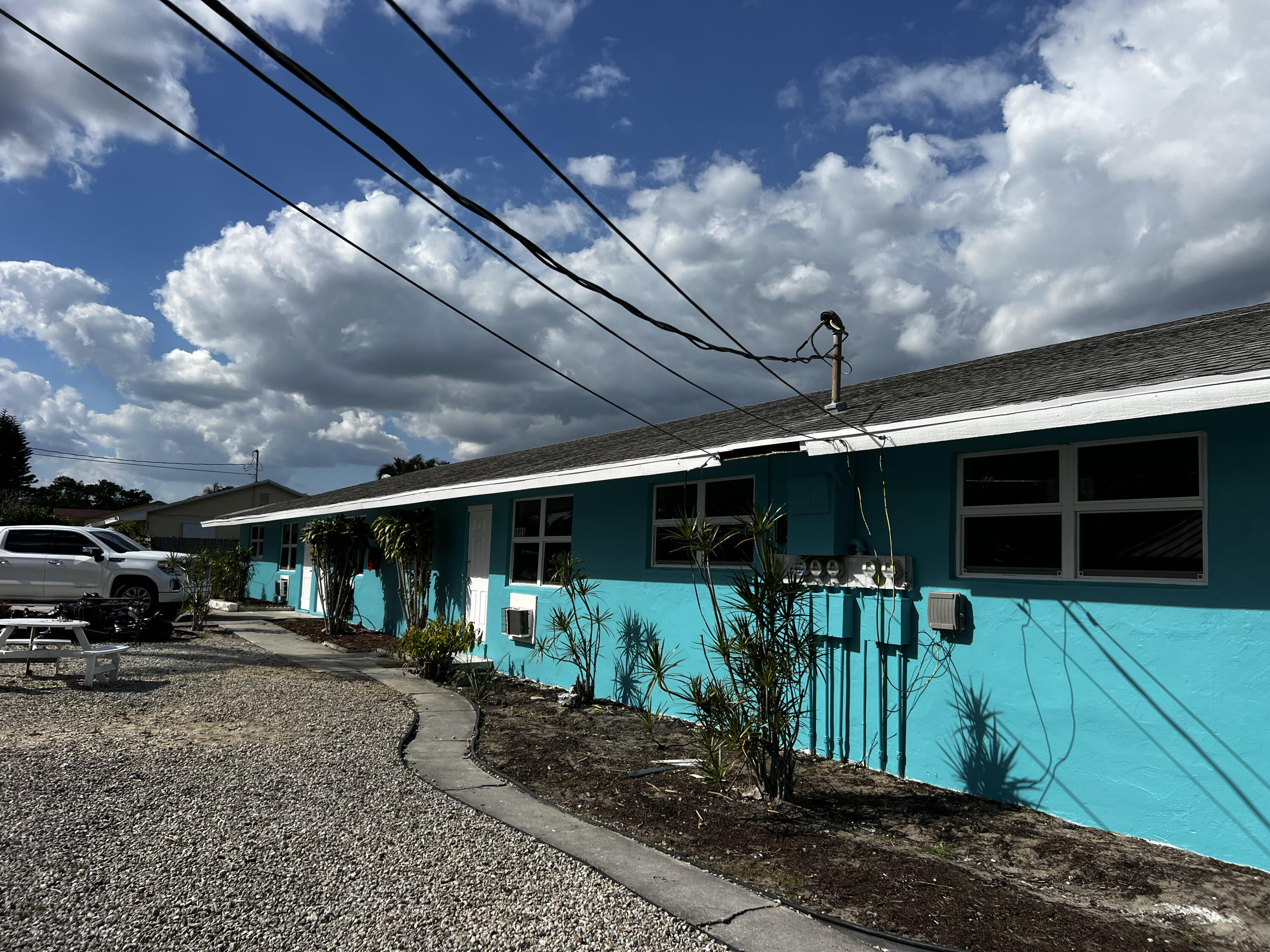 1863 Dillone Lane Juno Beach, FL 33408 - Photo 4 of 22 IMG_1239