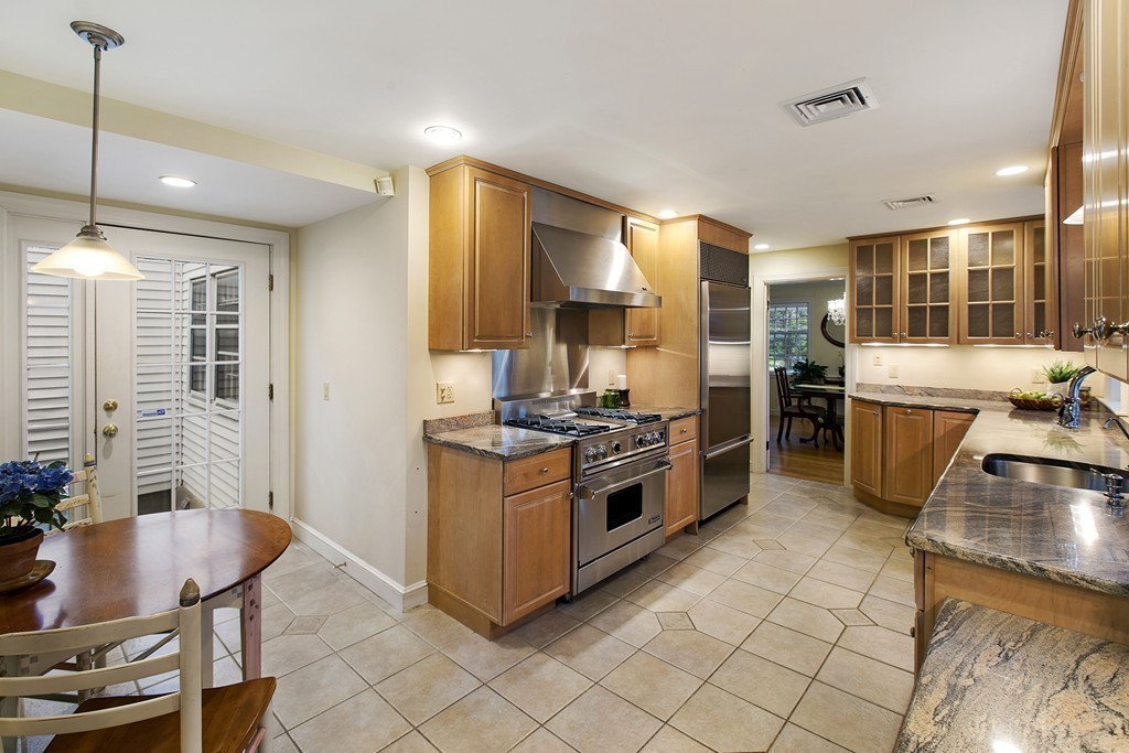 4 Foxcroft Road Winchester, MA 01890 - Photo 17 of 30 Gallery Image 17