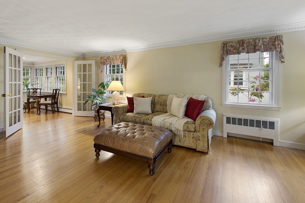4 Foxcroft Road Winchester, MA 01890 - Photo 9 of 30 Gallery Image 9