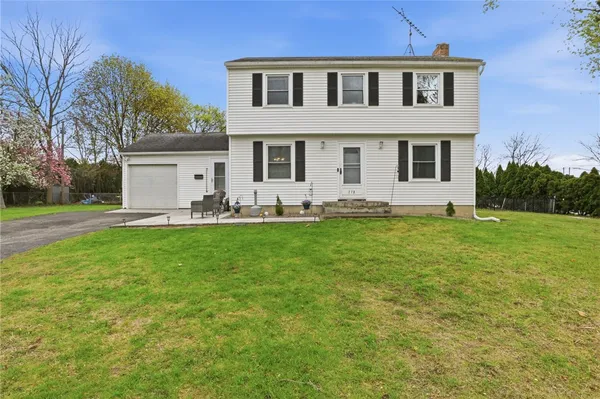 $290,000 | 278 Whipple Lane, Irondequoit, NY 14622