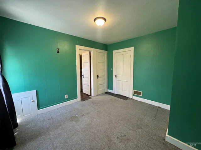 $209,000 | 104 East B Street, Shoshone, ID 83352