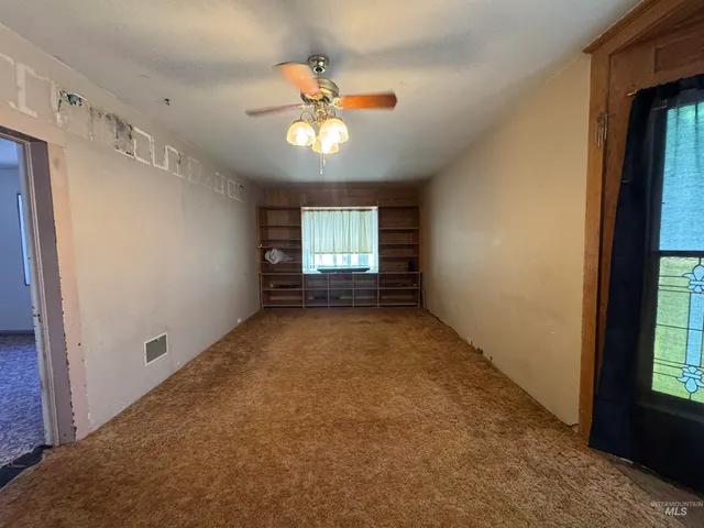 $209,000 | 104 East B Street, Shoshone, ID 83352