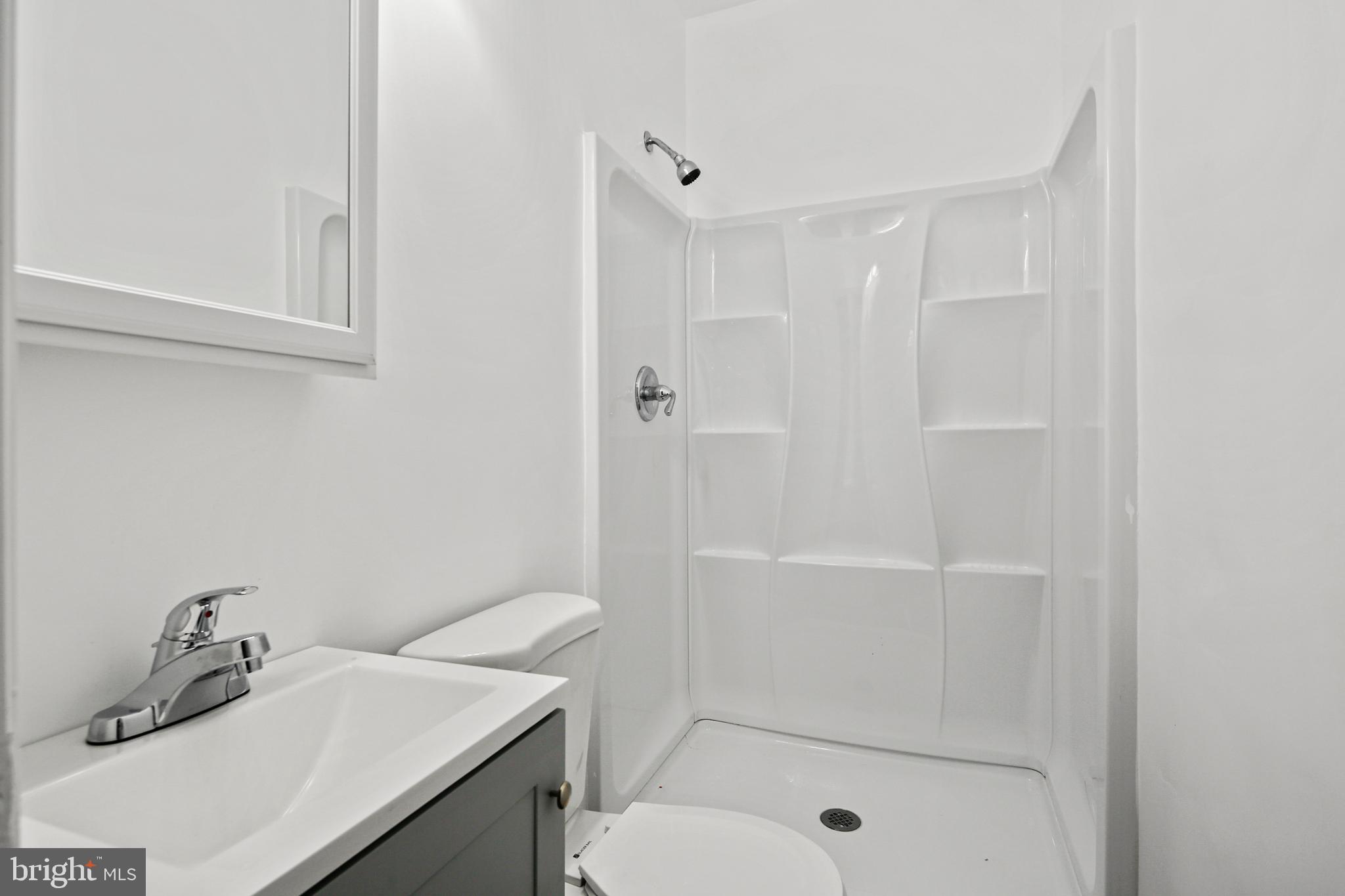 3908 Reisterstown Road Baltimore, MD 21215 - Photo 15 of 25 Owners suite bathroom !