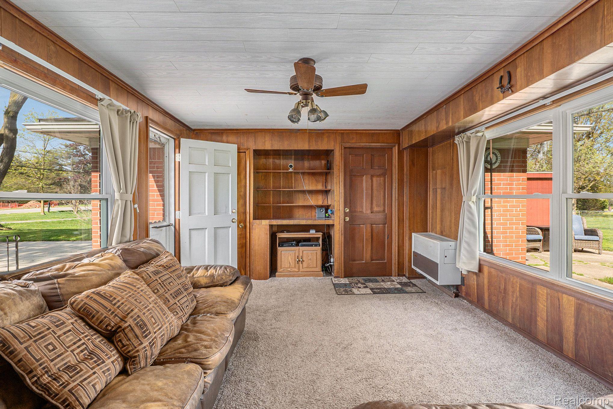 6309 Perry Road Grand Blanc, MI 48439 - Photo 9 of 27 Gallery Image 9