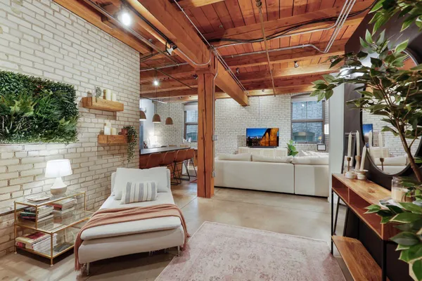 $229,900 | 127 5th Street Northeast, Unit G04, Minneapolis, MN 55413