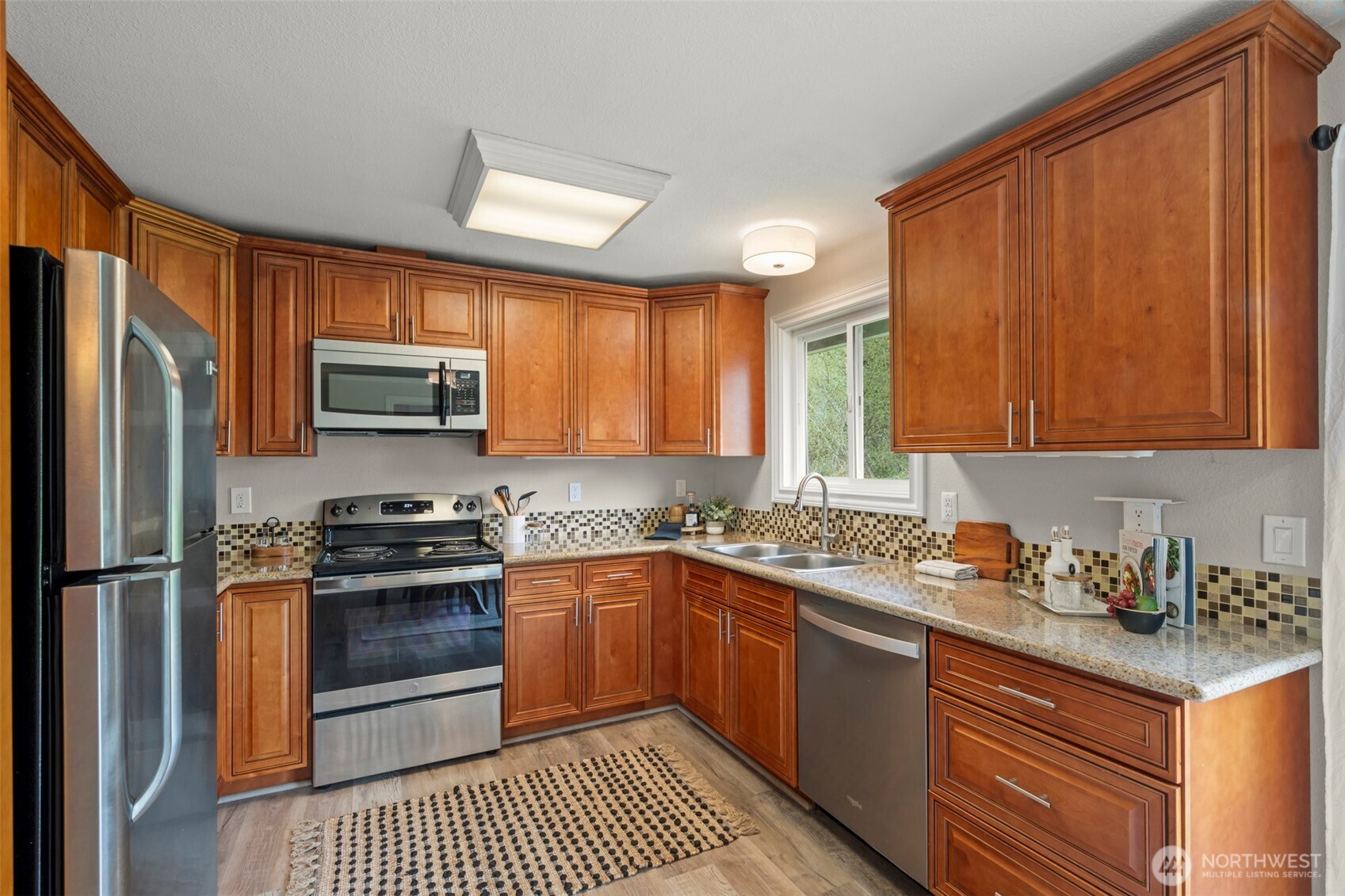 16642 184th Avenue Southeast Renton, WA 98058 - Photo 13 of 39