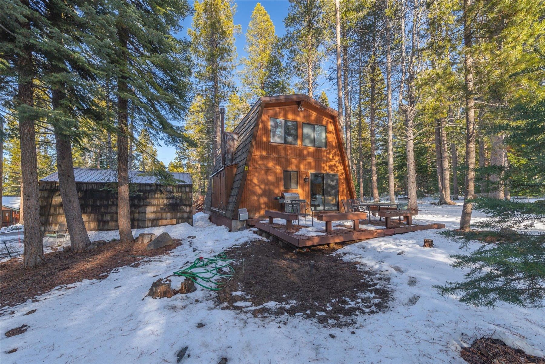 12518 Pine Forest Road Truckee, CA 96161 - Photo 17 of 19 Gallery Image 17