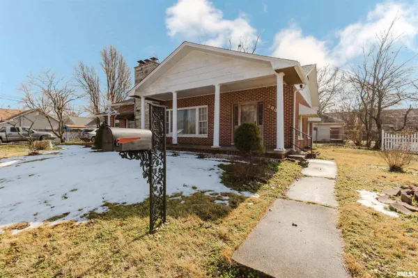 $160,000 | 300 South 21st Street, Herrin, IL 62948