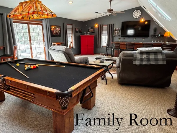 $800,000 | 627 School Street, Pembroke, MA 02359