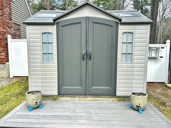 $800,000 | 627 School Street, Pembroke, MA 02359