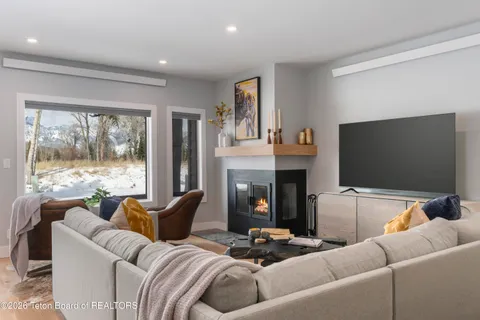 $1,930,000 | 400 Sagebrush Drive, Unit 94D, Jackson, WY 83001