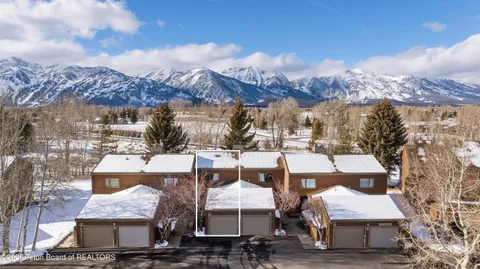 $1,930,000 | 400 Sagebrush Drive, Unit 94D, Jackson, WY 83001