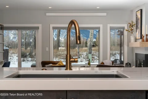 $1,930,000 | 400 Sagebrush Drive, Unit 94D, Jackson, WY 83001