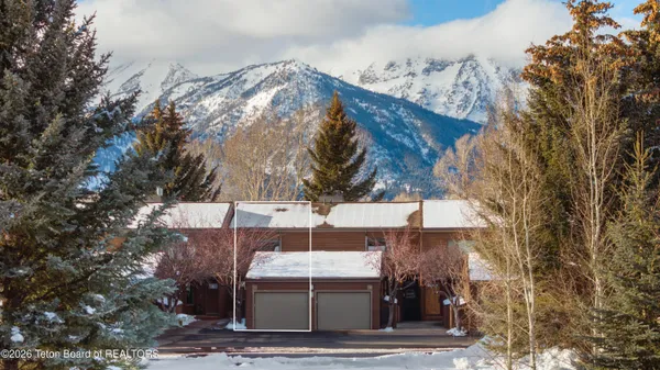 $1,930,000 | 400 Sagebrush Drive, Unit 94D, Jackson, WY 83001